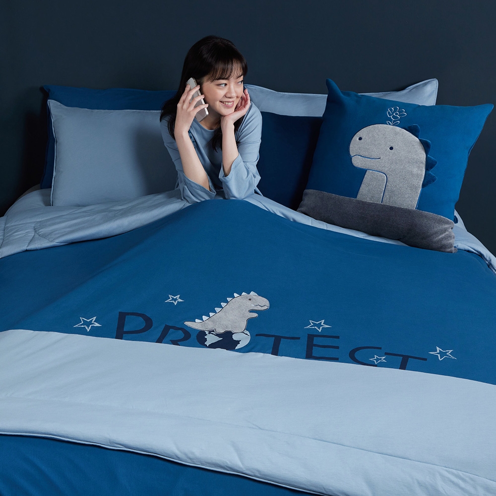 恐龍妹方形抱枕（60x60公分）-普魯士藍產品圖