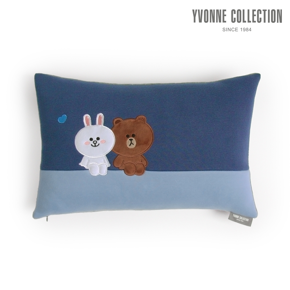 LINE FRIENDS｜熊大兔兔方形抱枕（30x45公分）-紳士藍產品圖