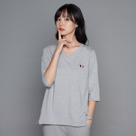 三色梗犬繡花V領七分袖上衣-迷霧灰