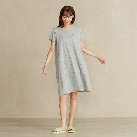 長頸鹿印花短袖洋裝-迷霧灰