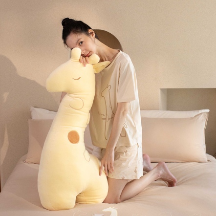 【攜旺認養】長頸鹿大抱枕-晨曦黃