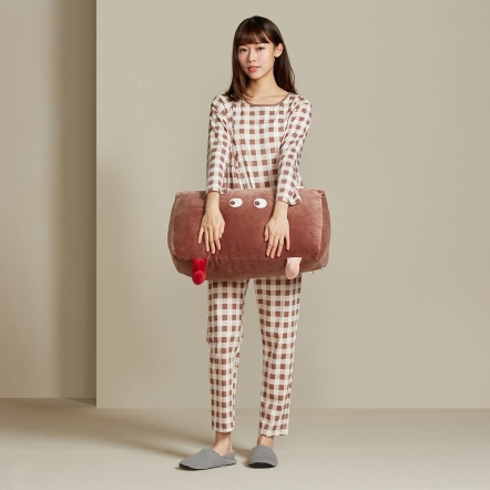 睛睛三角長抱枕-可可棕