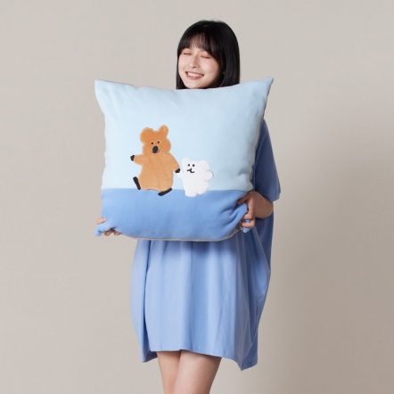 DINOTAENG｜QUOKKA＆BOBO 方形抱枕（60x60公分）-春日藍