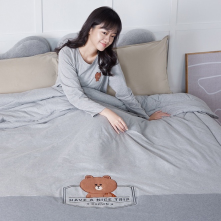 LINE FRIENDS｜熊大旅行 四季被