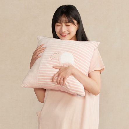 馬來貘方形抱枕（45x45公分）-貝殼粉