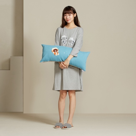 LINE FRIENDS｜熊大宇宙漫遊抱枕（30x70公分）