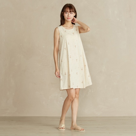 長頸鹿印花無袖洋裝-沙丘白