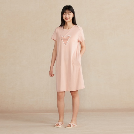 【蘆薈纖維】愛心網印短袖洋裝-貝殼粉