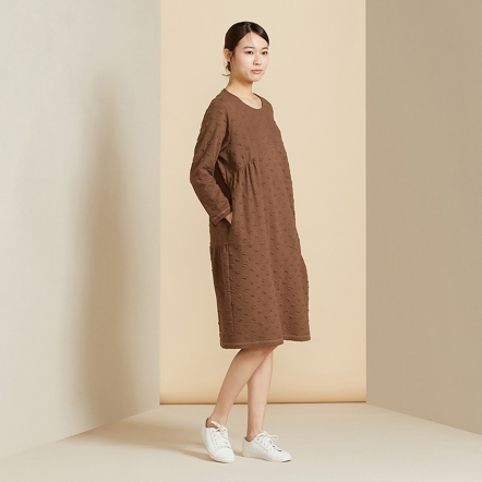 圓點提花長袖洋裝-深咖啡