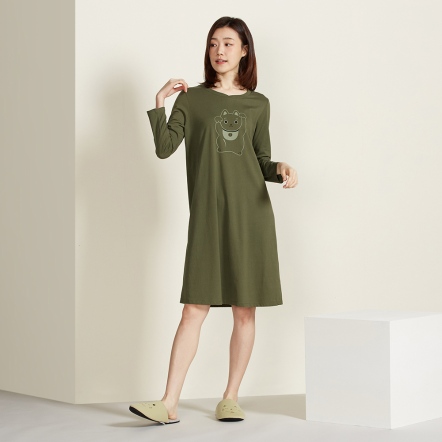 招財貓網印長袖洋裝-橄欖綠