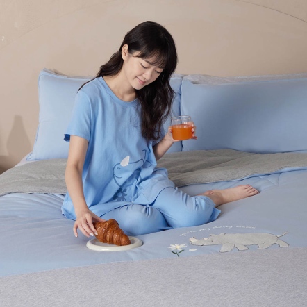 小雛菊犀牛 四季被-雲朵藍