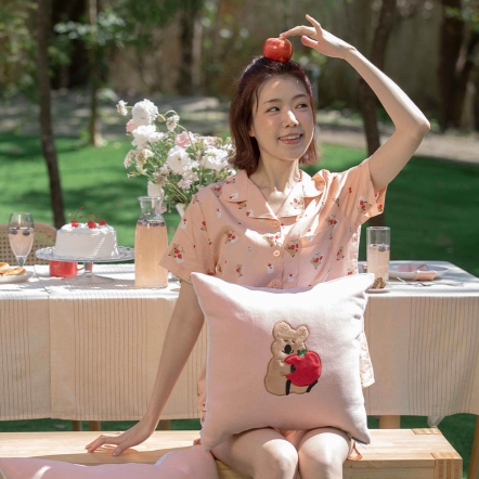 DINOTAENG | 蘋果方形抱枕（45x45公分）-粉橘